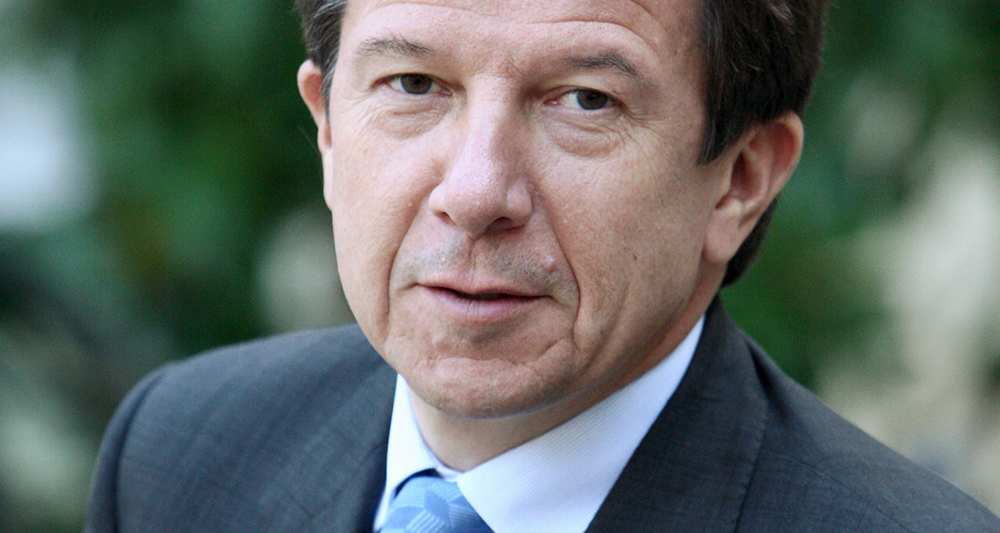 1170104 tf1 gilles pelisson succede a nonce paolini a la tete de la chaine web tete 021437787991