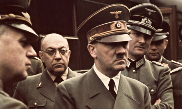 Hitler with his doctor th 010